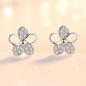 Elegant Silver Flower Earrings